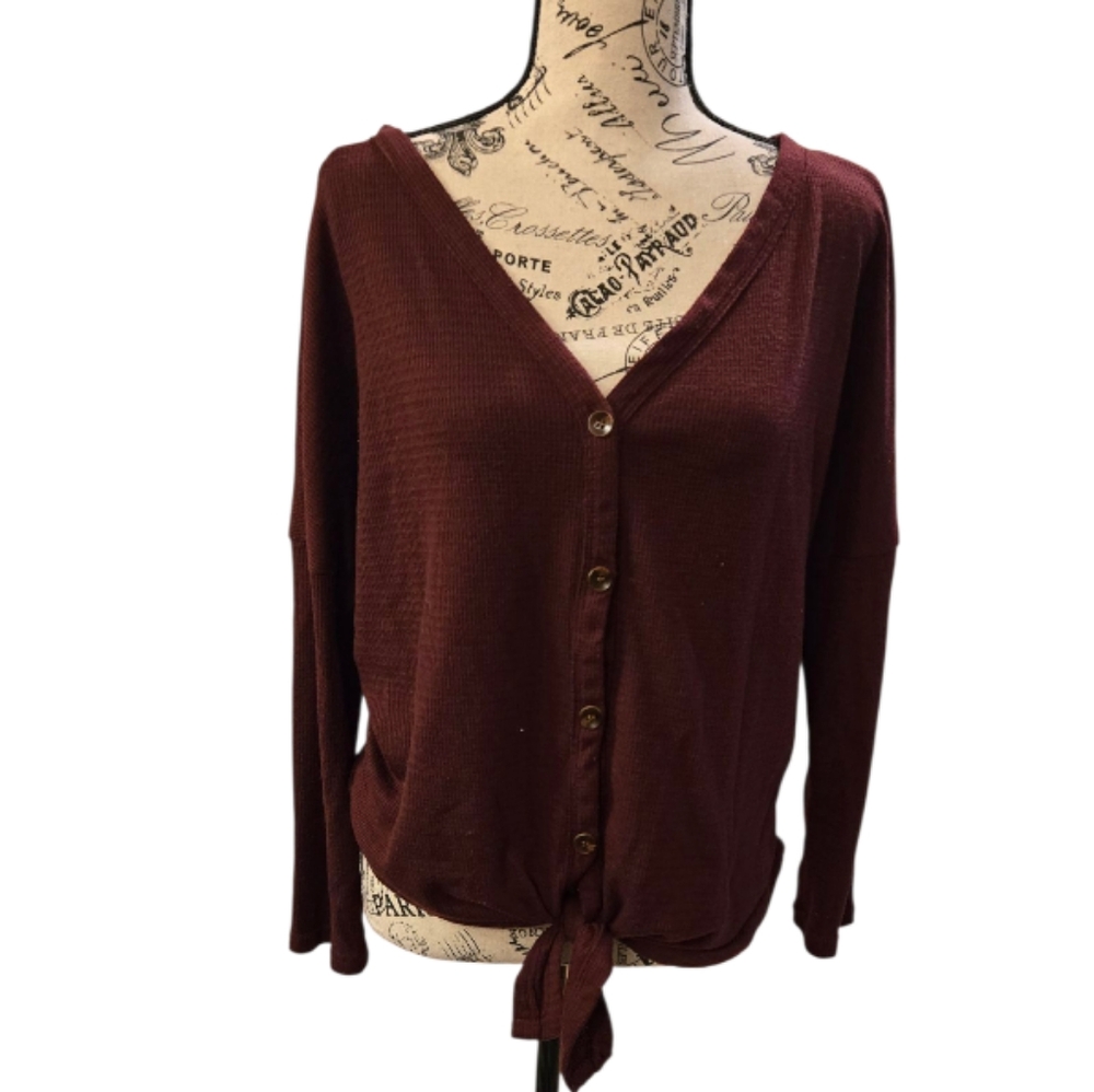 Chic V-Neck Burgundy Button Down Shirt Sz S